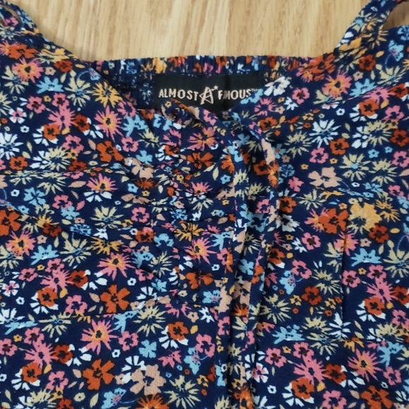 Almost Famous Floral Top - Picture 2 of 6